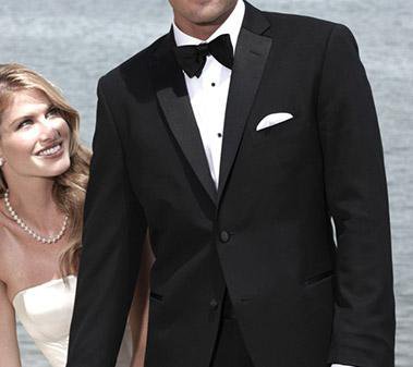 5 Common Mistakes Most Grooms Make When Selecting Their Wedding Suits