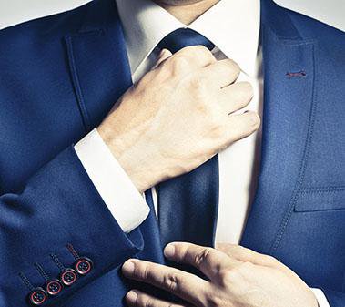 How To: Tie a Tie