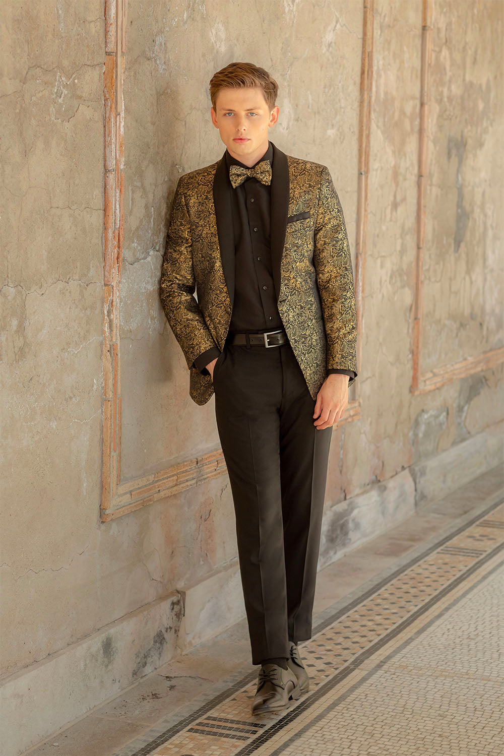 Mark of Distinction "Aries" Gold & Black Paisley Shawl Tuxedo Jacket (Separates)