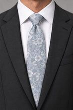Ted Stanford Bridal Blue Blossom Floral Necktie