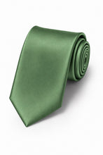 Cardi Clover Luxury Satin Necktie