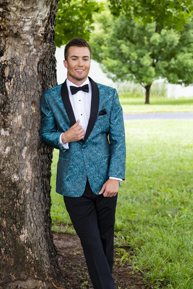 Mark of Distinction "Aries" Oasis Paisley Shawl Tuxedo Jacket (Separates)