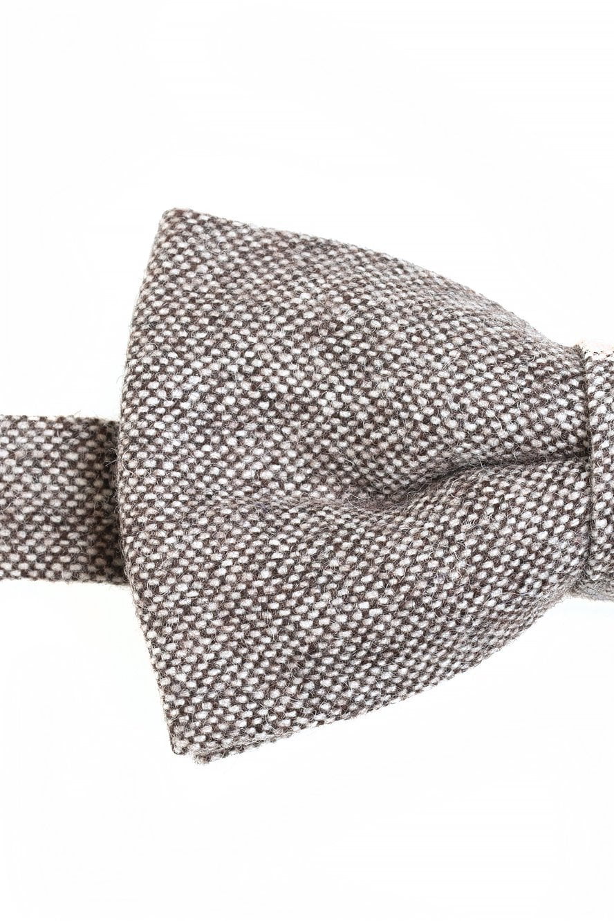 Brown Tweed Bow Tie - close-up of fabric texture and folds