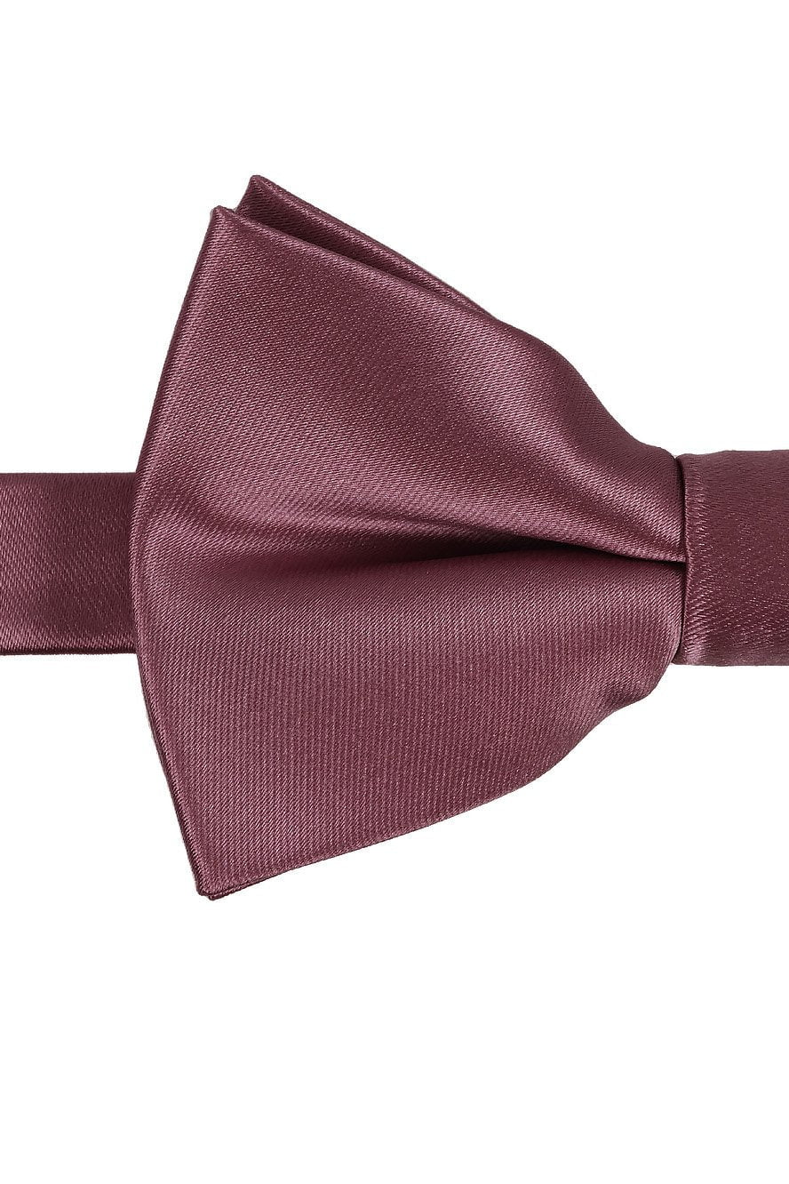 Chianti Eternity Bow Tie - close-up of fabric texture and folds