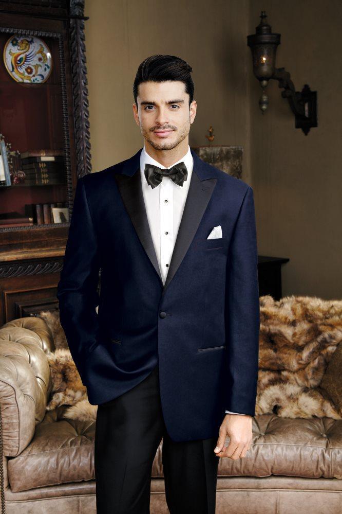 Men's Navy 1 Button Peak Lapel Velvet Slim Fit Tuxedo Navy / 44 Regular Men's Navy 1 Button Peak Lapel Velvet Slim Fit Tuxedo Navy / 44 Regular